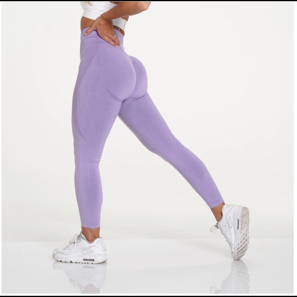 NVGTN Lilac Contour Seamless Leggings NWOT